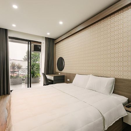 Delapong Hotel And Apartment Ha Noi Hanoi Buitenkant foto