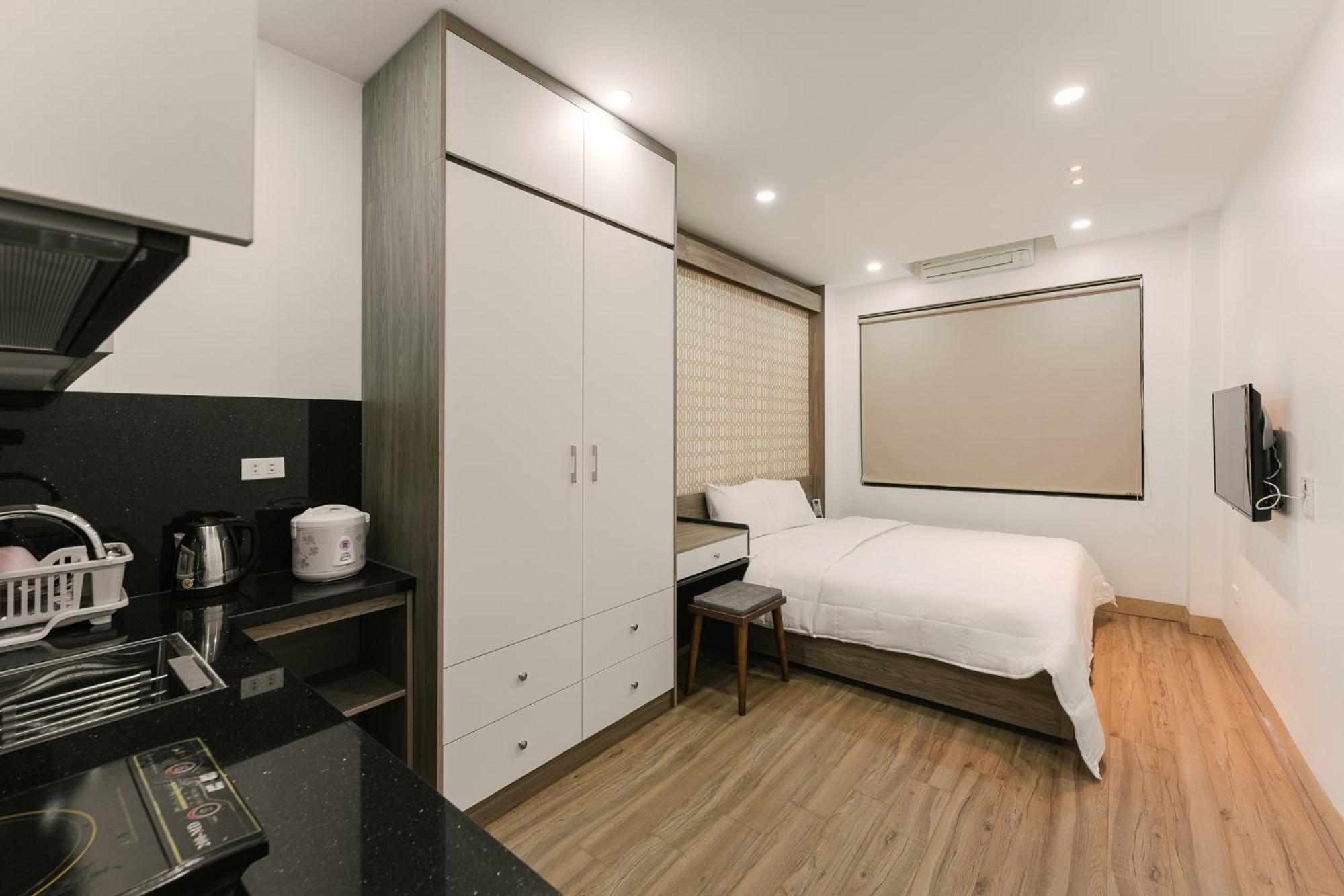 Delapong Hotel And Apartment Ha Noi Hanoi Buitenkant foto