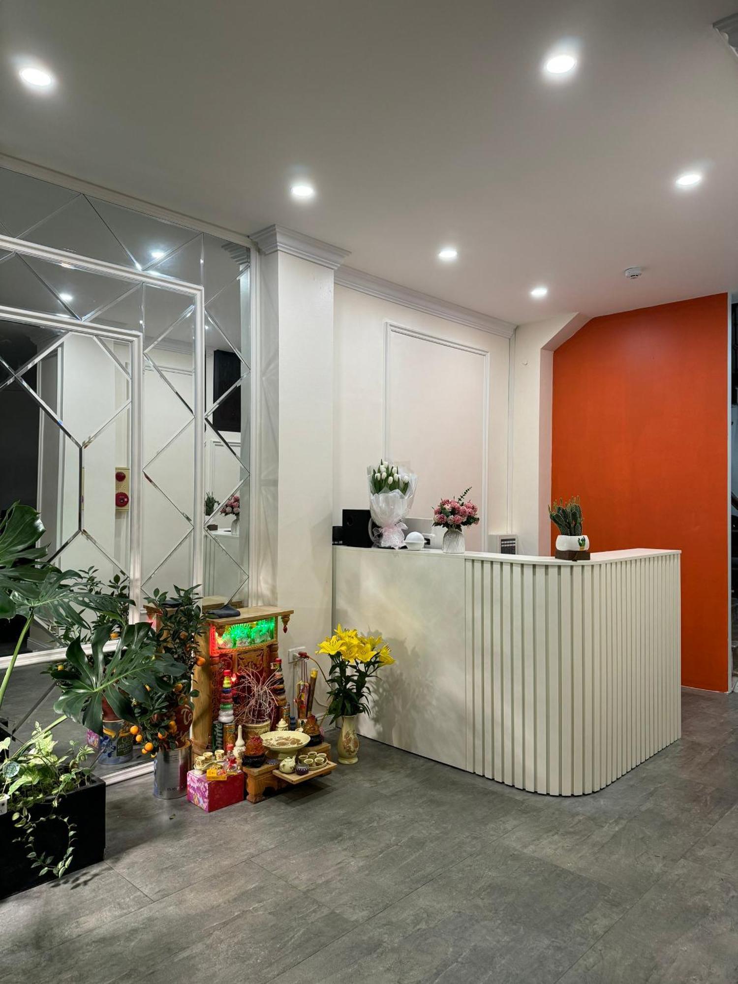Delapong Hotel And Apartment Ha Noi Hanoi Buitenkant foto