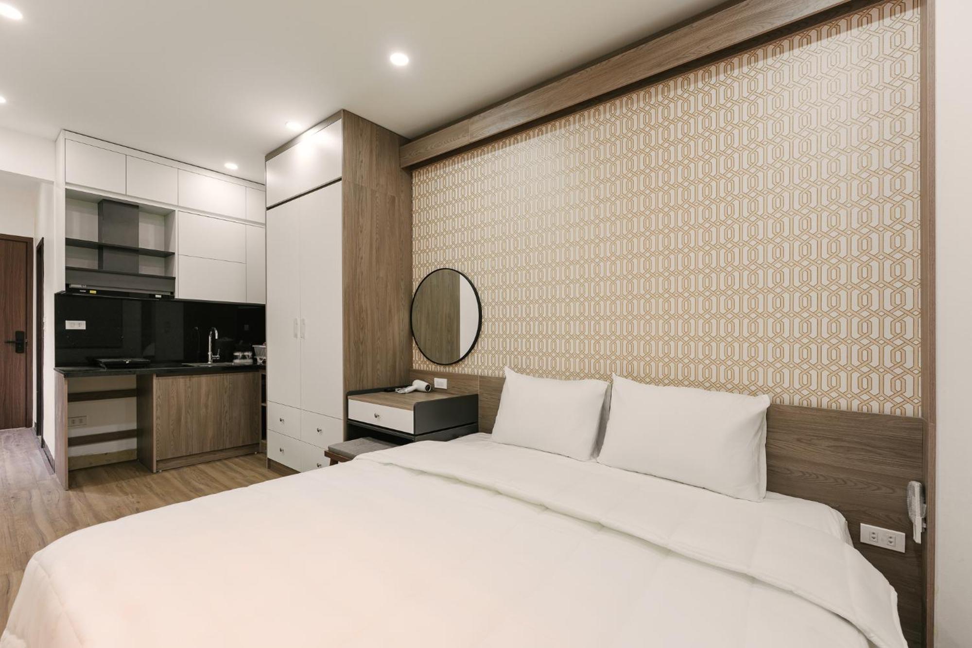 Delapong Hotel And Apartment Ha Noi Hanoi Buitenkant foto
