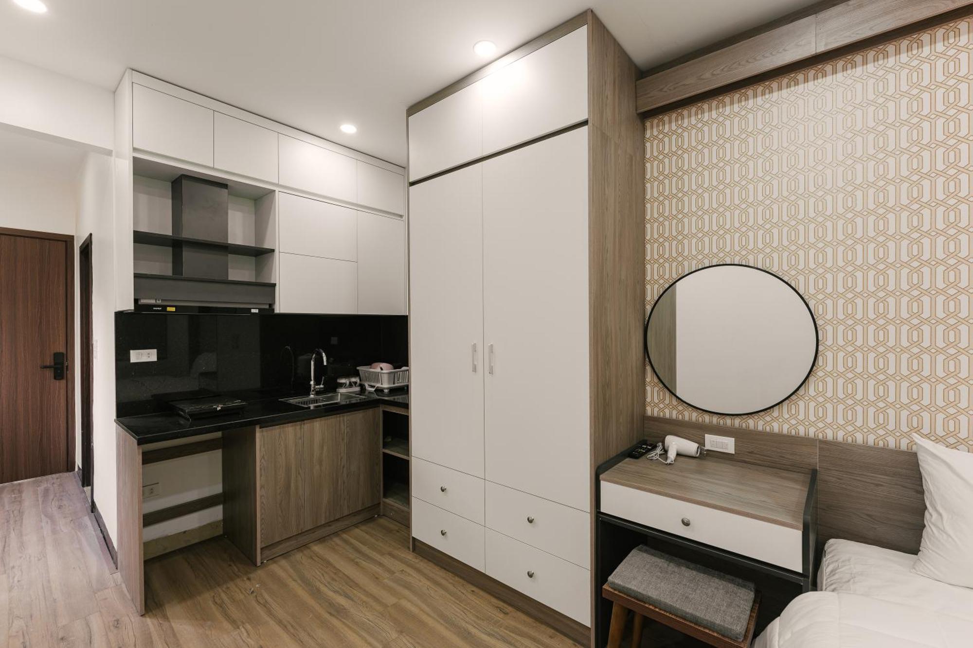 Delapong Hotel And Apartment Ha Noi Hanoi Buitenkant foto