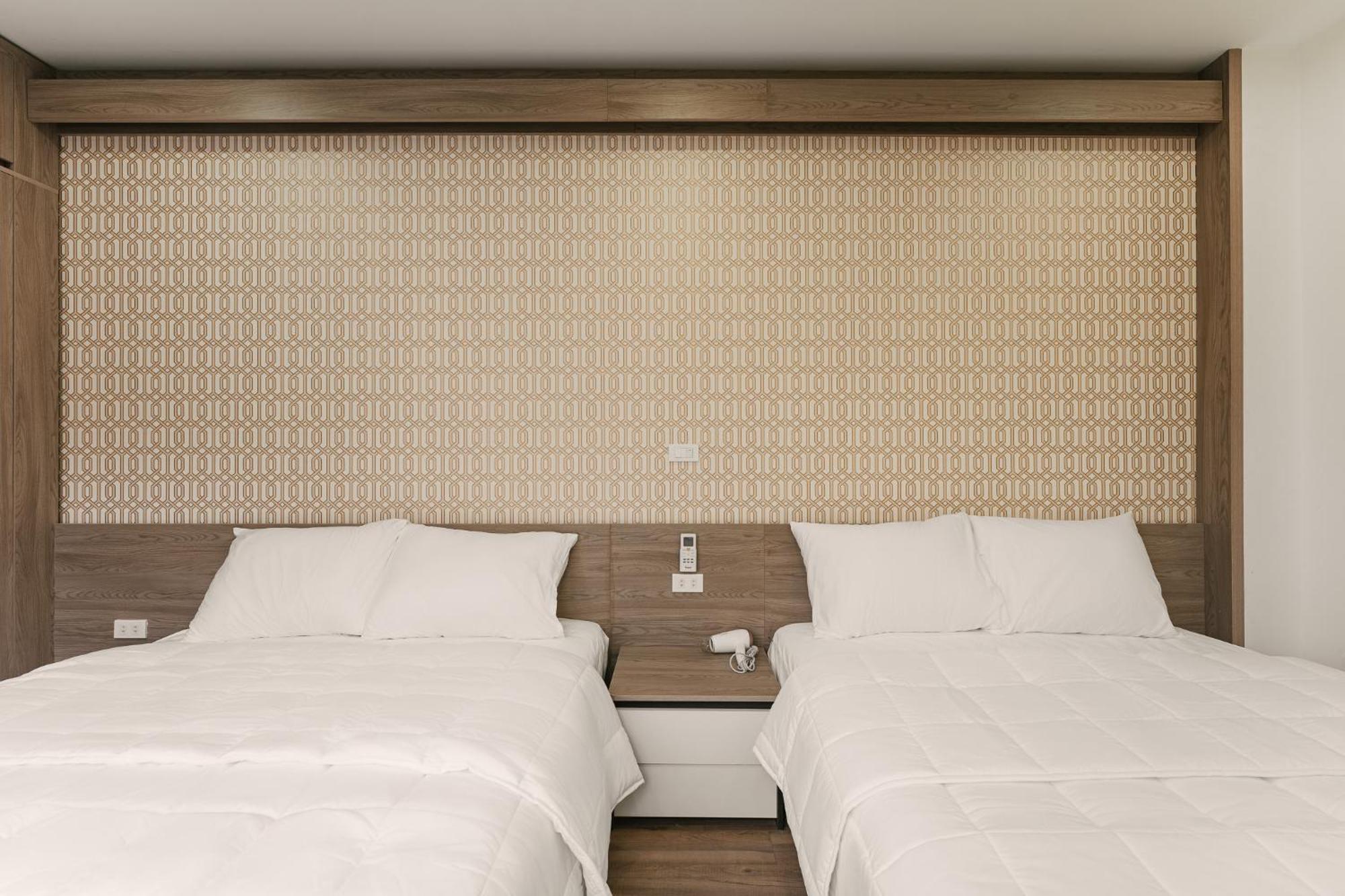 Delapong Hotel And Apartment Ha Noi Hanoi Buitenkant foto